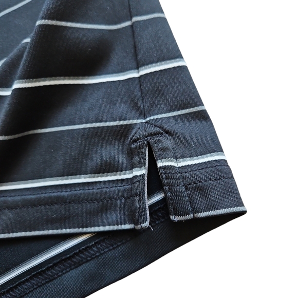 3/$21 Under Armour • Polo Shirt - Picture 4 of 5